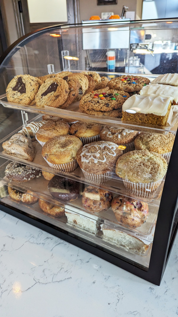 the-grind-holmen-baked-goods-display-case-the-blu-group-photographer-nicole-haggerty